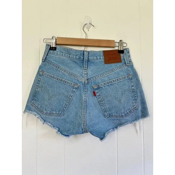 Levis Premium 501 High Rise Light Wash Distressed Denim Shorts Light Wash W24 - Picture 2 of 7